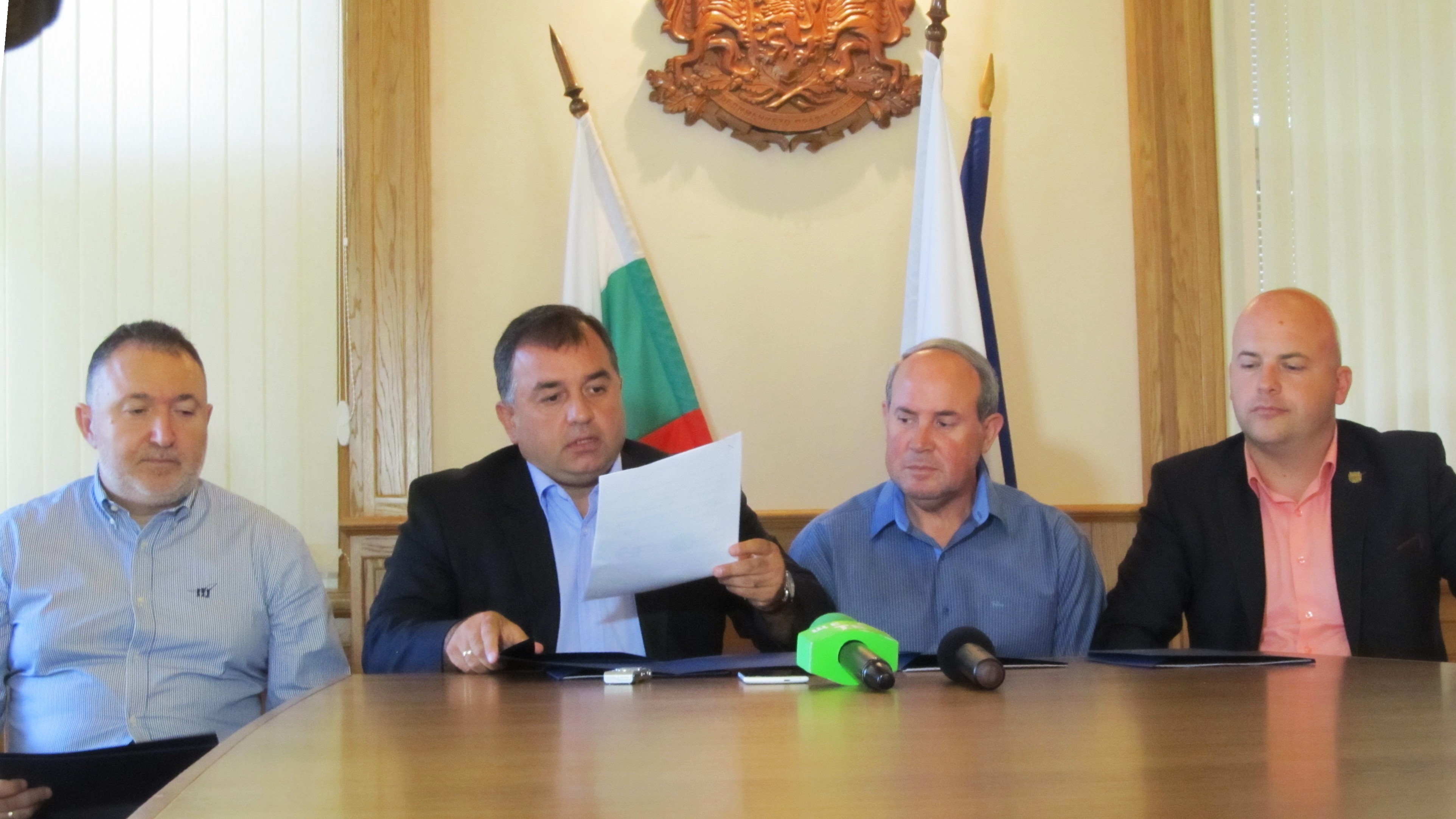 “ВМЗ” подписа финансово споразумение с общините Карлово и Сопот 13.07.2016